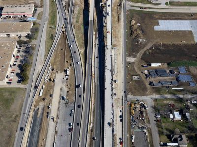 February 2016: 35W just south of I-820 looking north