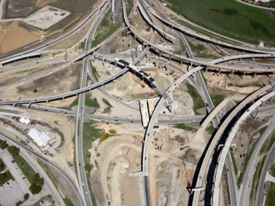35W at the I-35WI-820 interchange looking north