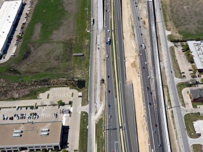 820 at Riverside Dr. looking west