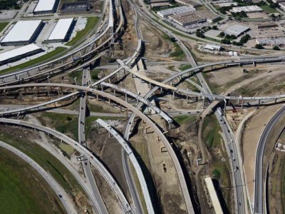 35W at the I-35WI-820 interchange looking south