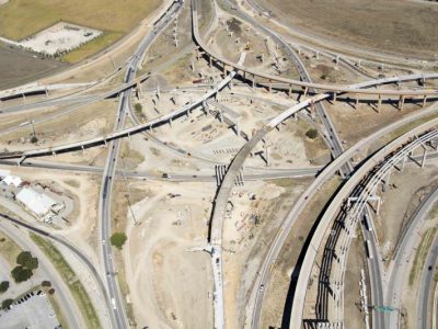 October 2015: 35W at the 35W/820 interchange looking north