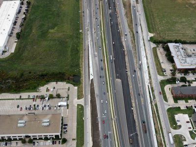 820 at Riverside Dr. looking westbound