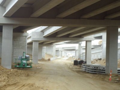 April 2013: Future off-ramp from westbound general purpose lanes to Central Drive