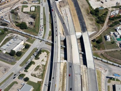 I-35W at 33rd St. looking northbound