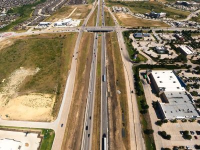 I-35W at Heritage Trace Pkwy. looking north