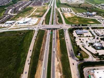 I-35W at Heritage Trace Pkwy. looking northbound