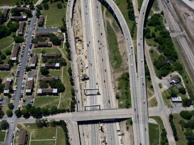 I-35W at I-30 looking southbound