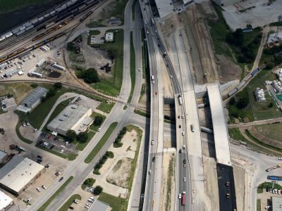 I-35W at NE 33rd St. looking northbound