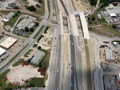 I-35W at NE 33rd St. looking northbound