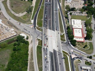 I-35W at Northside Dr. looking northbound
