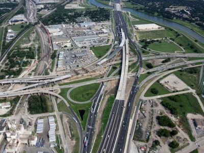 I-35W at SH 121 looking northbound