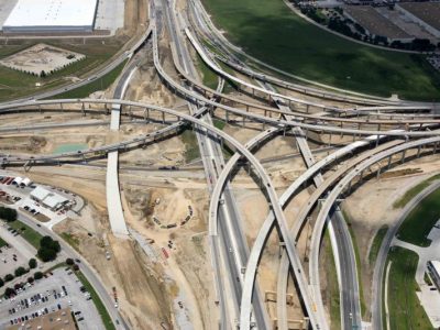 I-35W at the I-35W/I-820 interchange looking northbound