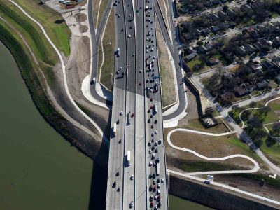 I-35W at the Trinity River looking southbound