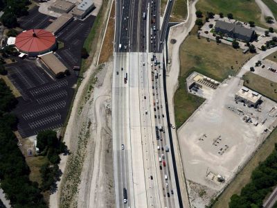 I-35W between NE 28th St. and Northside Dr. looking southbound