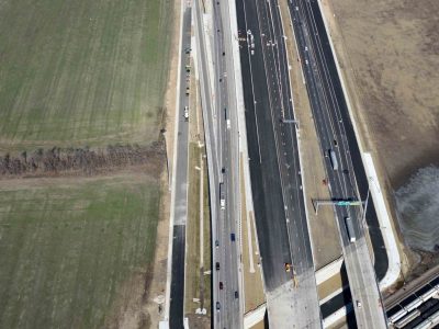 I-35W just north of E Long Ave. looking northbound
