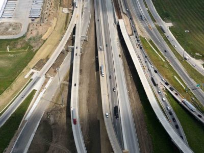 I-35W just north of I-820 looking northbound