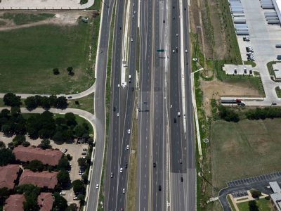 I-35W just north of I-820 looking southbound