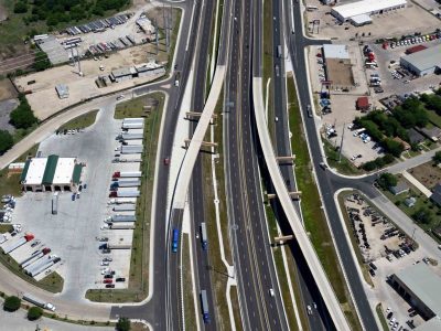 I-35W just north of NE 28th St. looking northbound