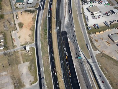 I-35W just north of NE 28th St. looking northbound