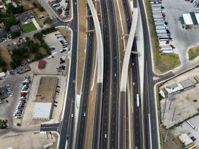 I-35W just north of NE 28th St. looking southbound