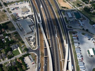 I-35W just north of NE 28th St. looking southbound