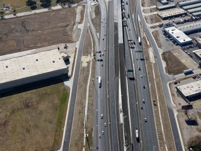 I-35W just north of SH 121 looking southbound