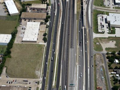 I-35W just south of I-820 looking northbound