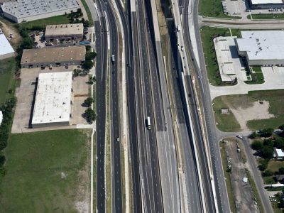 I-35W just south of I-820 looking northbound