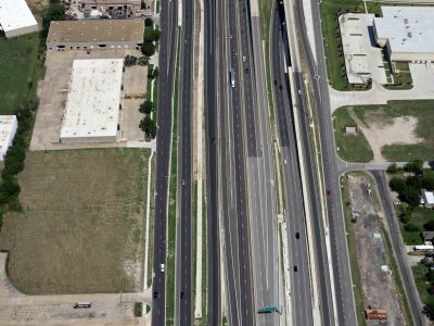I-35W just south of I-820 looking northbound