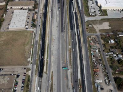 I-35W just south of I-820 looking northbound