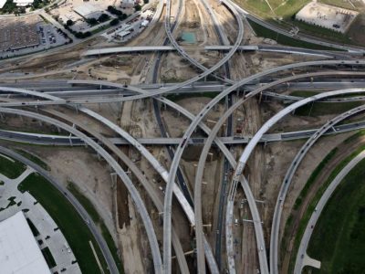 I-820 at the I-35W/I-820 interchange looking westbound