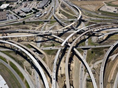 WB 820 at 35W interchange