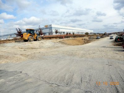 Work on future westbound I-820 frontage road at Mark IV Pkwy.