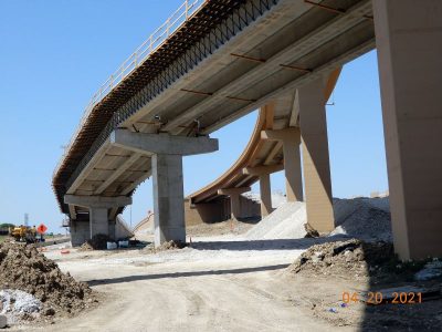 Work on the I-35W/I-820 interchange