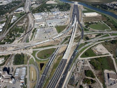 I-35W at SH 121 looking northbound