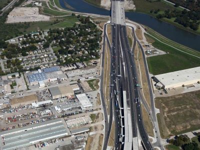 I-35W south of the Trinity River looking northbound
