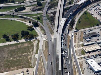I-35W just north of SH 121 looking southbound