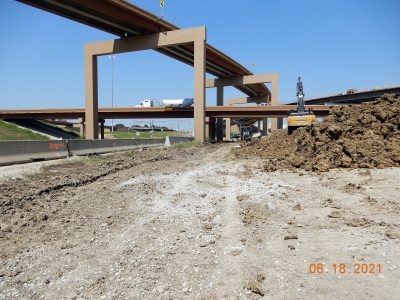 Work at the I-35W/I-820 interchange