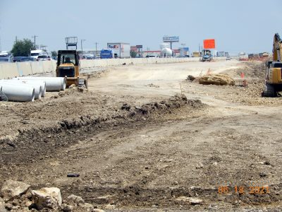 Work on northbound I-35W between Heritage Trace Pkwy. and Golden Triangle Blvd. 