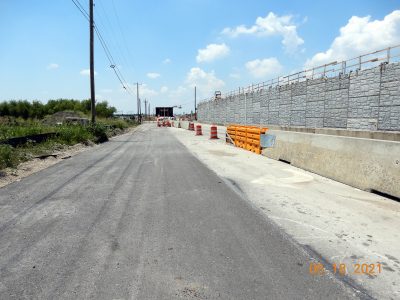 Work on I-35W between Golden Triangle Blvd. and Keller Hicks Rd. 