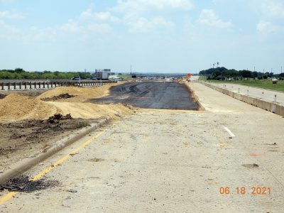 Work on southbound I-35W between Eagle Pkwy. and Alliance Blvd.