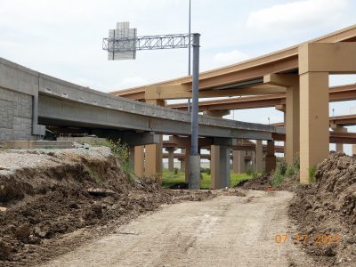 Work at the I-35W/I-820 interchange