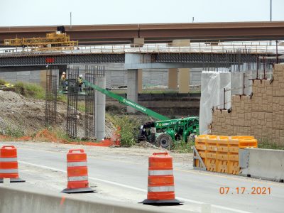 Work at the I-35W/I-820 interchange
