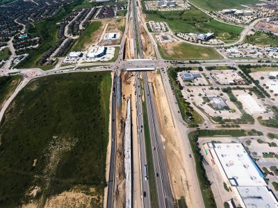I-35W at Heritage Trace Pkwy. looking north
