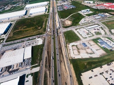 I-35W at Golden Triangle Blvd. looking north