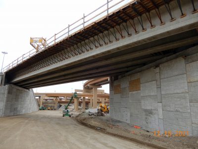 Work at the I-35W/I-820 interchange