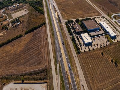 I-35W between Alliance Blvd. and Eagle Pkwy. looking south