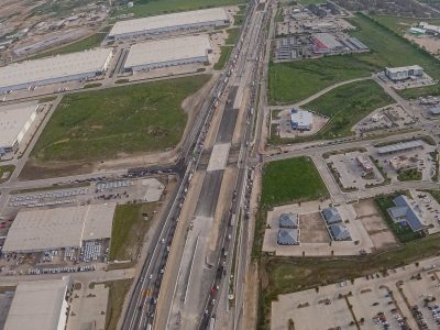 I-35W at Golden Triangle Blvd. looking north