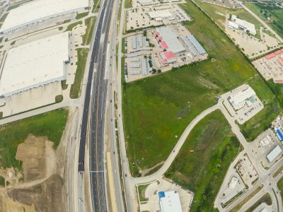 I-35W between Golden Triangle Blvd. and Keller Hicks Rd. looking north