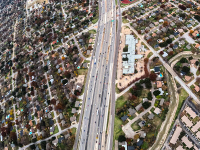 I-820 between Texas Blvd. 26 and Holiday Ln. looking west